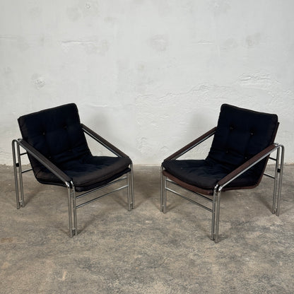 Pair of Bauhaus Style Mid-Century Armchairs