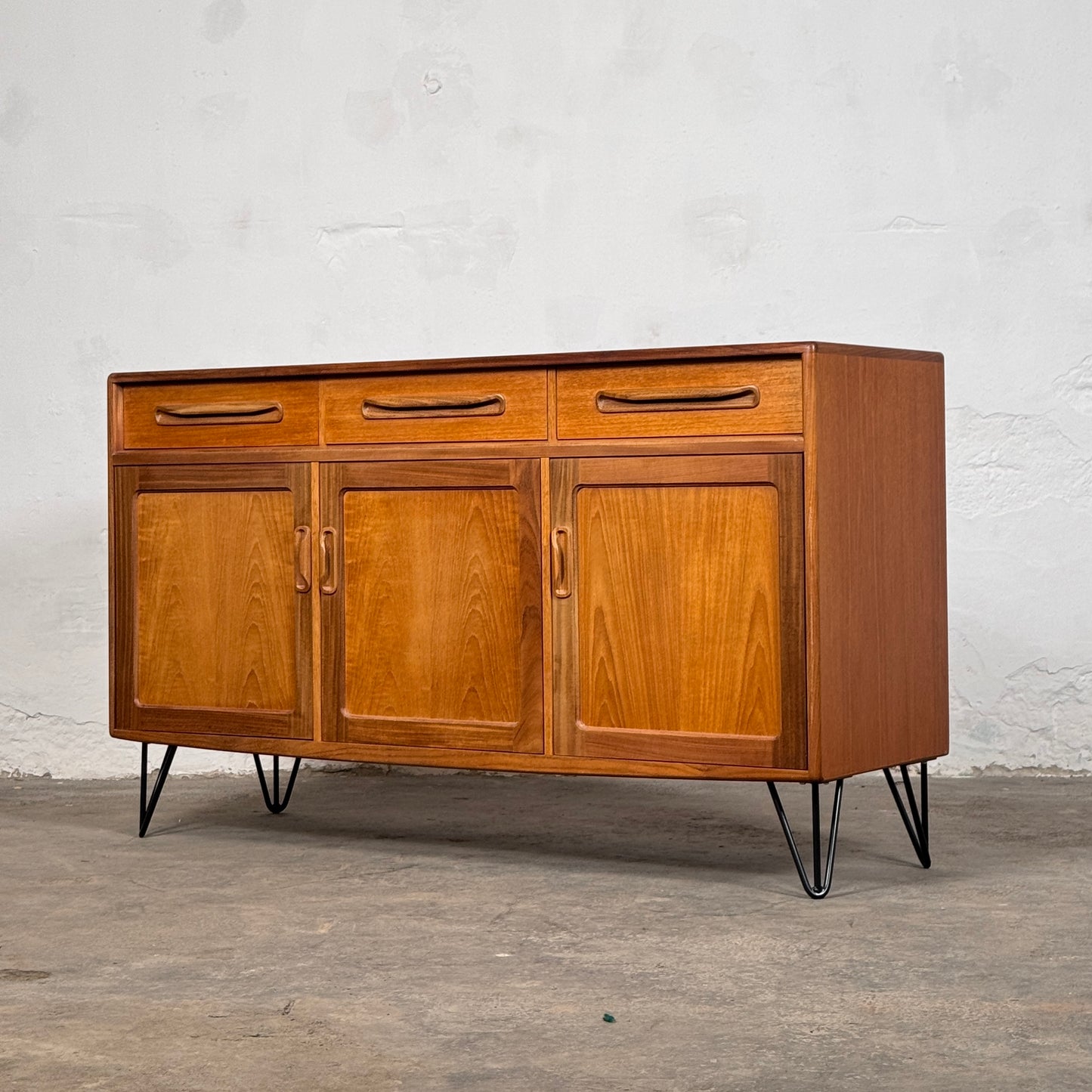 Vintage G-Plan Fresco Sideboard on Hairpin Legs, 1970