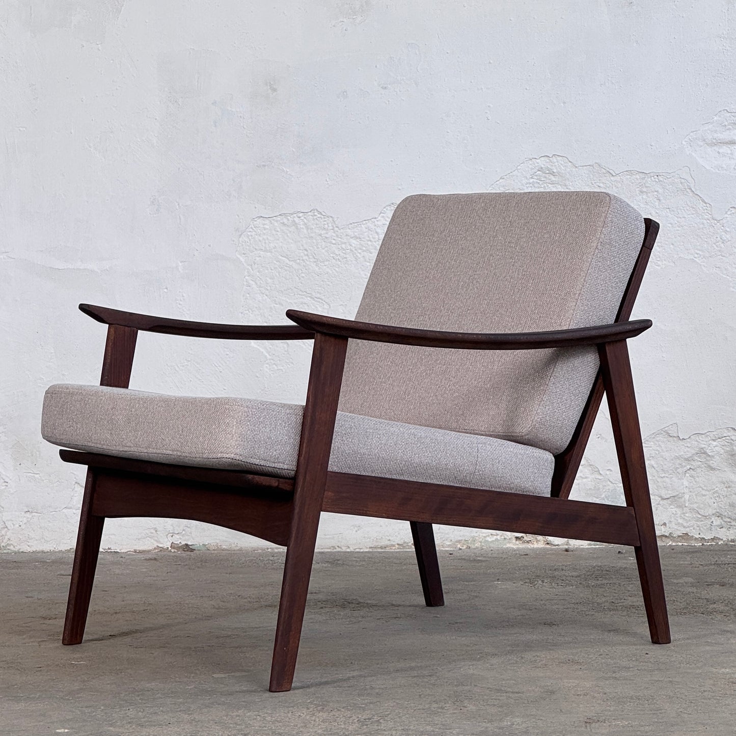 Set of 2 Fully Restored Mid-Century Easy Chairs, 1960