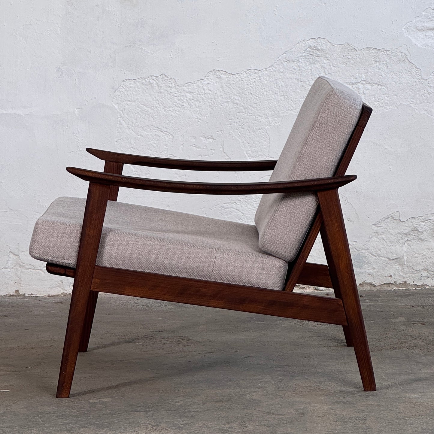 Set of 2 Fully Restored Mid-Century Easy Chairs, 1960