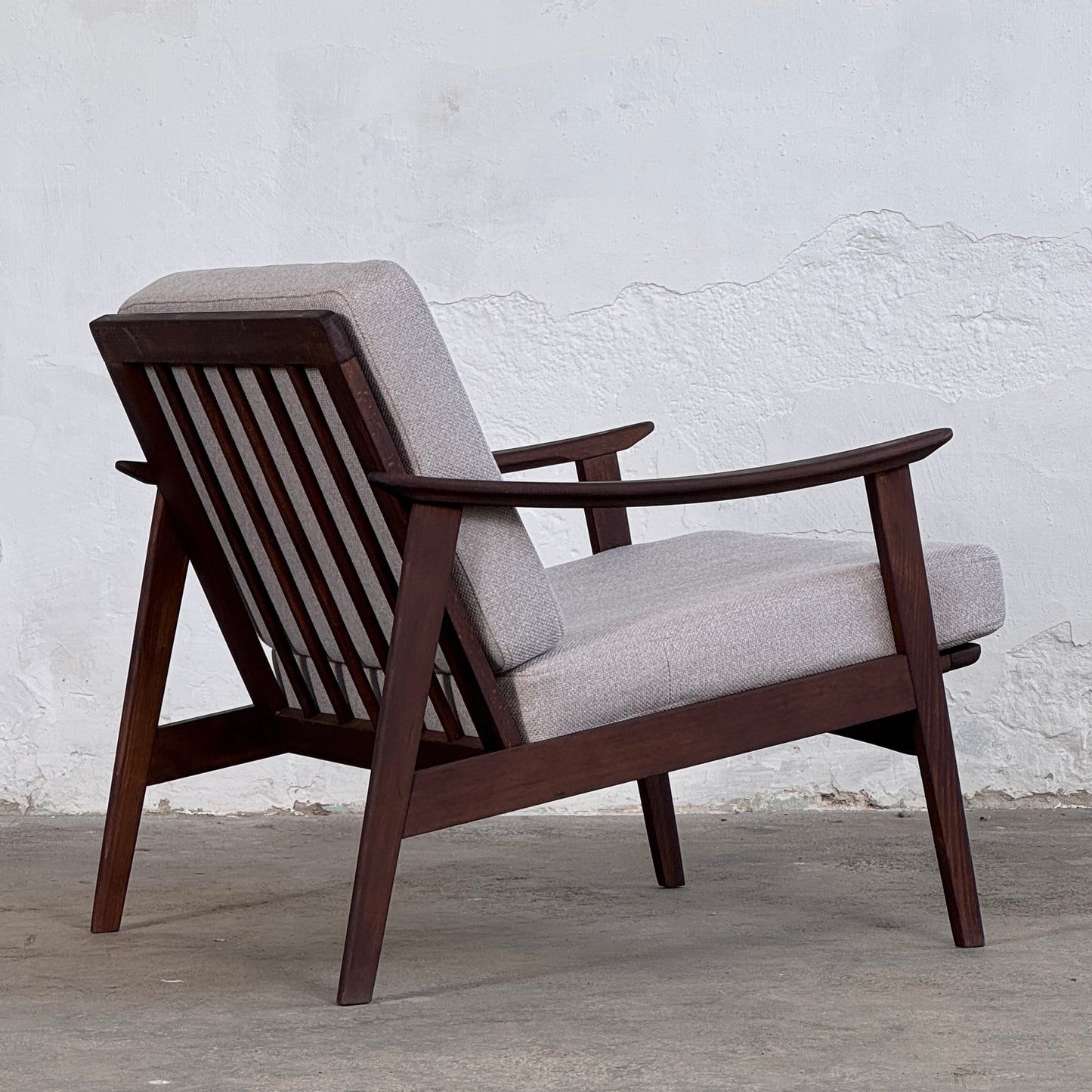 Set of 2 Fully Restored Mid-Century Easy Chairs, 1960