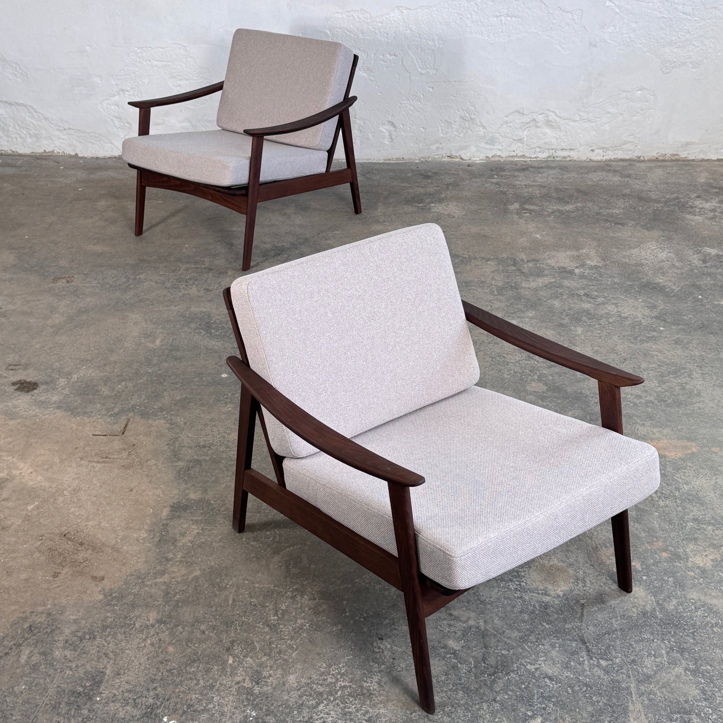 Set of 2 Fully Restored Mid-Century Easy Chairs, 1960