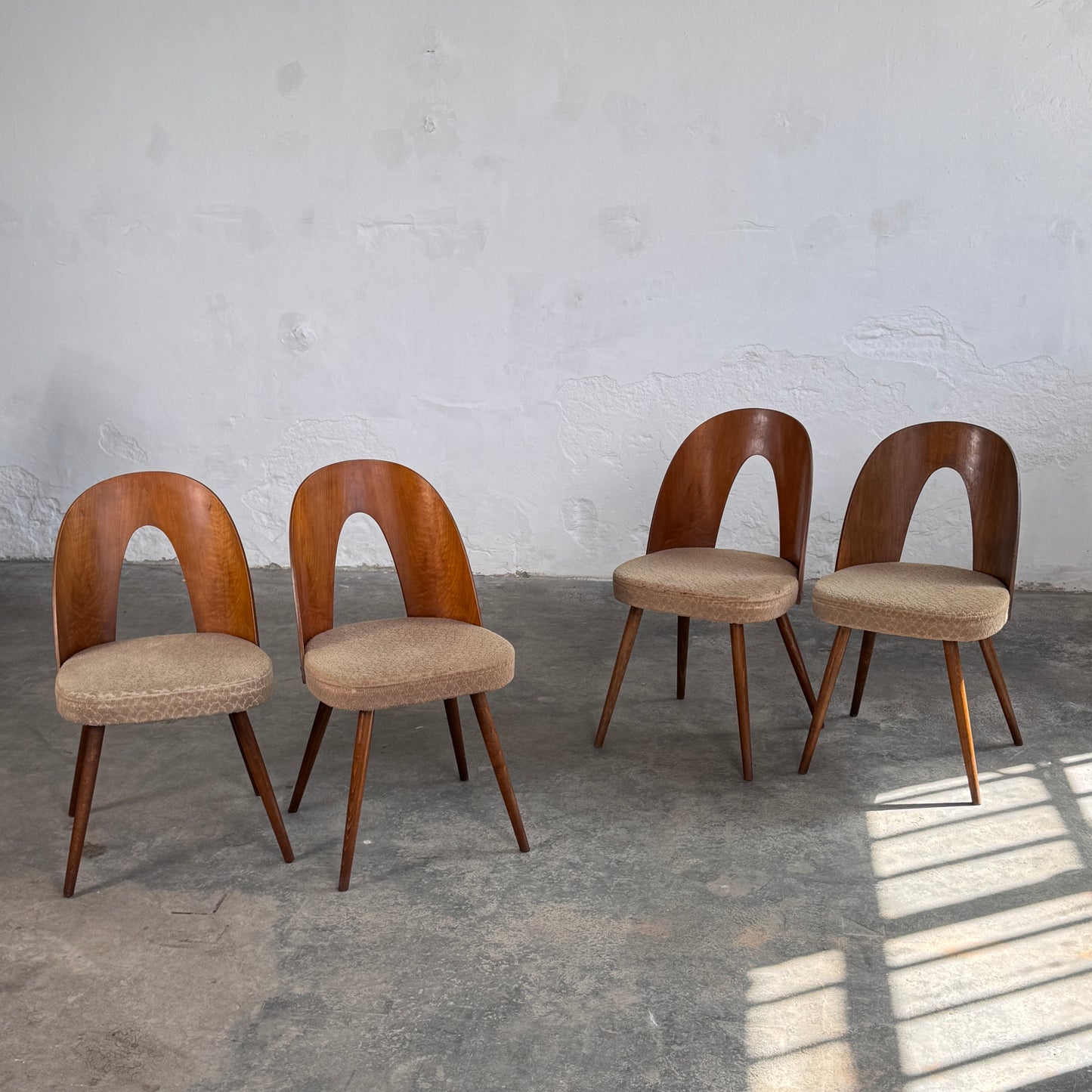 Set of 4 Antonín Šuman Dining Chairs for Tatra Nábytok, 1960