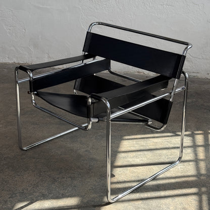 Set of 2 Marcel Breuer "Wassily" Chairs with Matching Coffee Table for Knoll, 1990