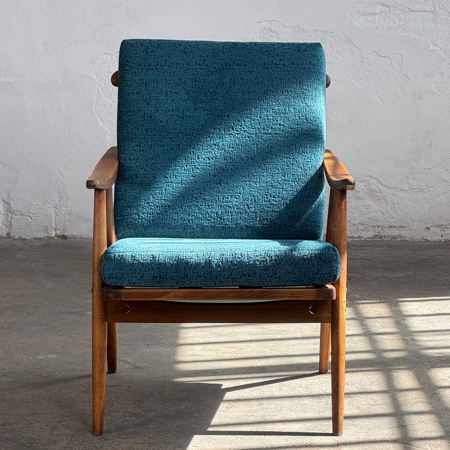 Pair of Fully Refurbished Czechoslovakian TON Lounge Chairs, 1960