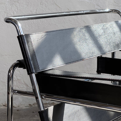 Set of 2 Marcel Breuer "Wassily" Chairs with Matching Coffee Table for Knoll, 1990