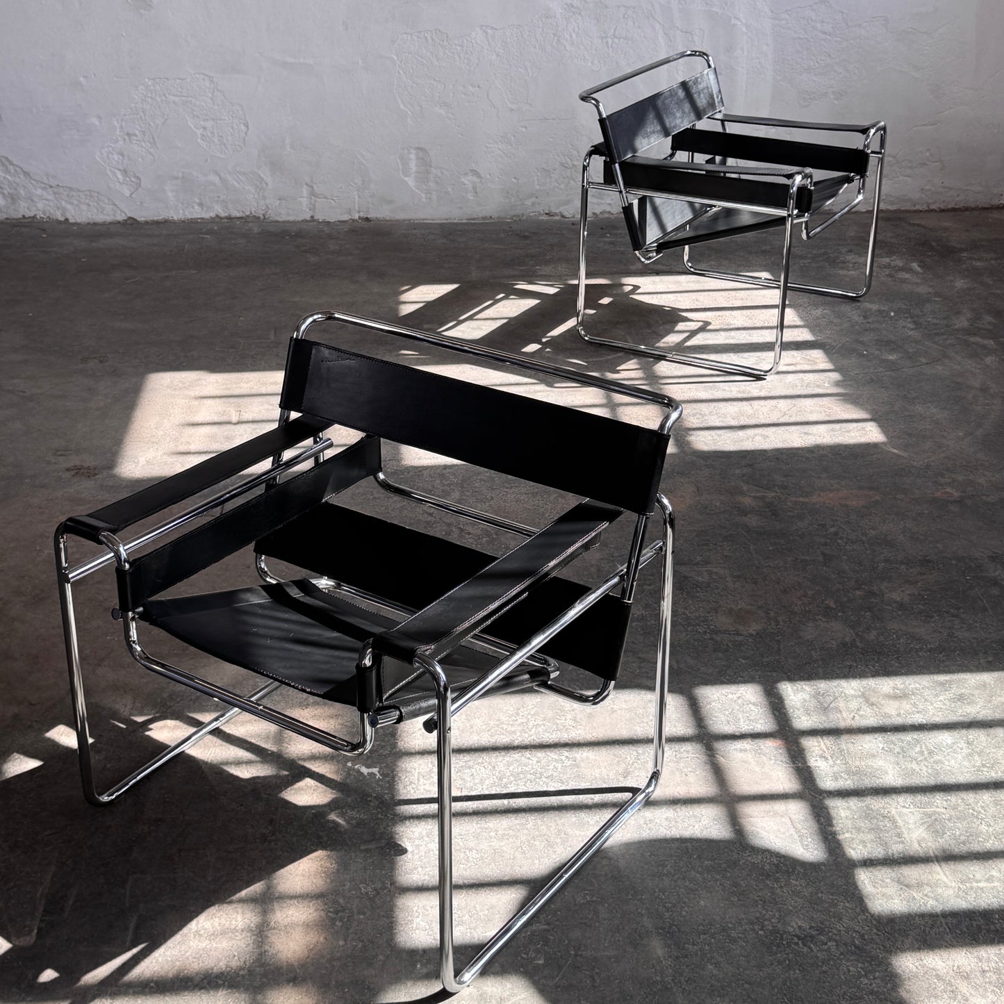 Set of 2 Marcel Breuer "Wassily" Chairs with Matching Coffee Table for Knoll, 1990