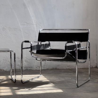 Set of 2 Marcel Breuer "Wassily" Chairs with Matching Coffee Table for Knoll, 1990