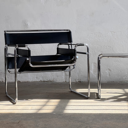 Set of 2 Marcel Breuer "Wassily" Chairs with Matching Coffee Table for Knoll, 1990