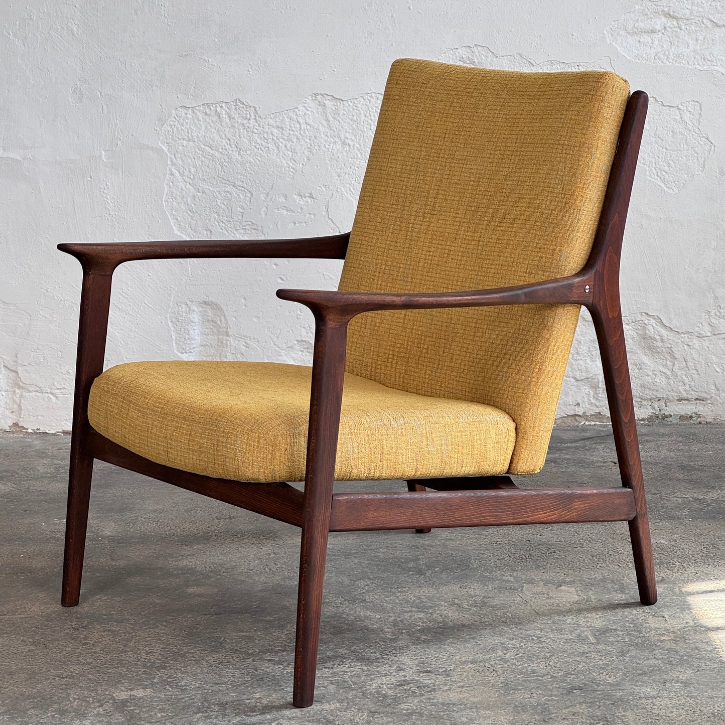 Danish Style Fully Refurbished Mid-Century armchair, 1960
