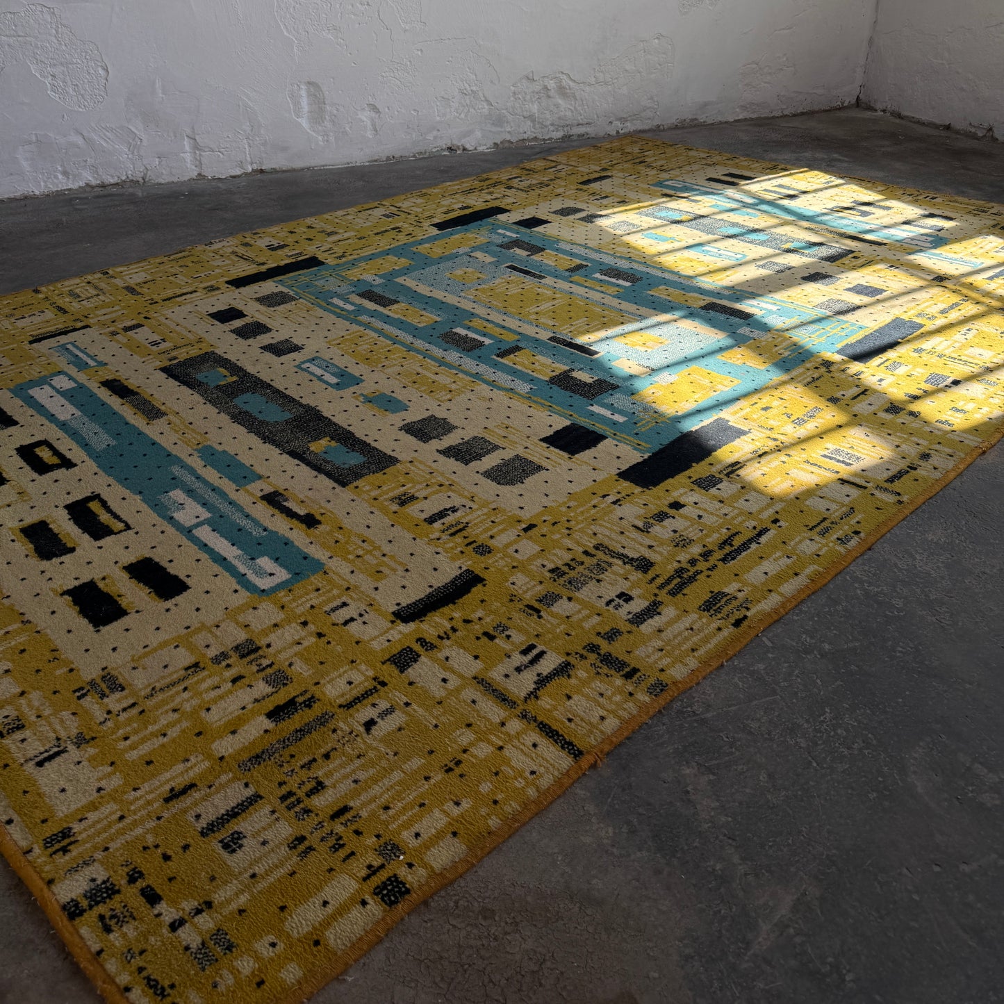 Large Vintage Hungarian Mid-Century Rug, 1960