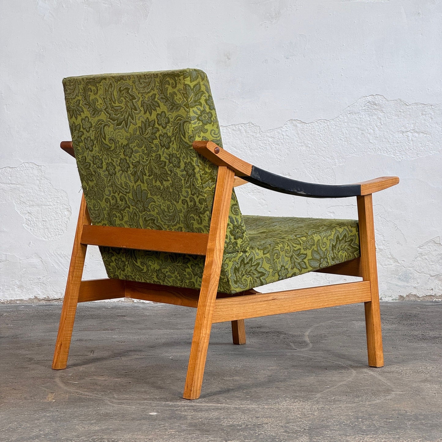 Pair of Hungarian Mid-Century Armchairs by László Heczendorfer, 1977