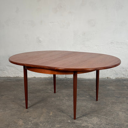 G-Plan Teak Round Extendable Dining Table, 1970