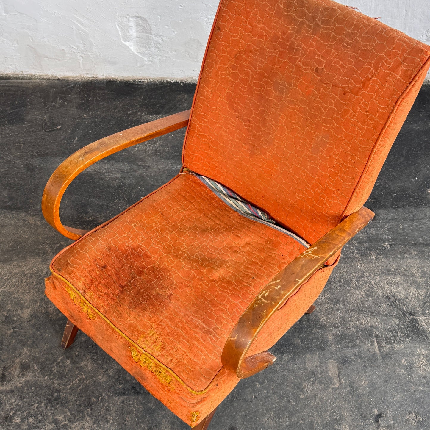 Pair of Romanian Armchairs, 1960s - Restoration Project
