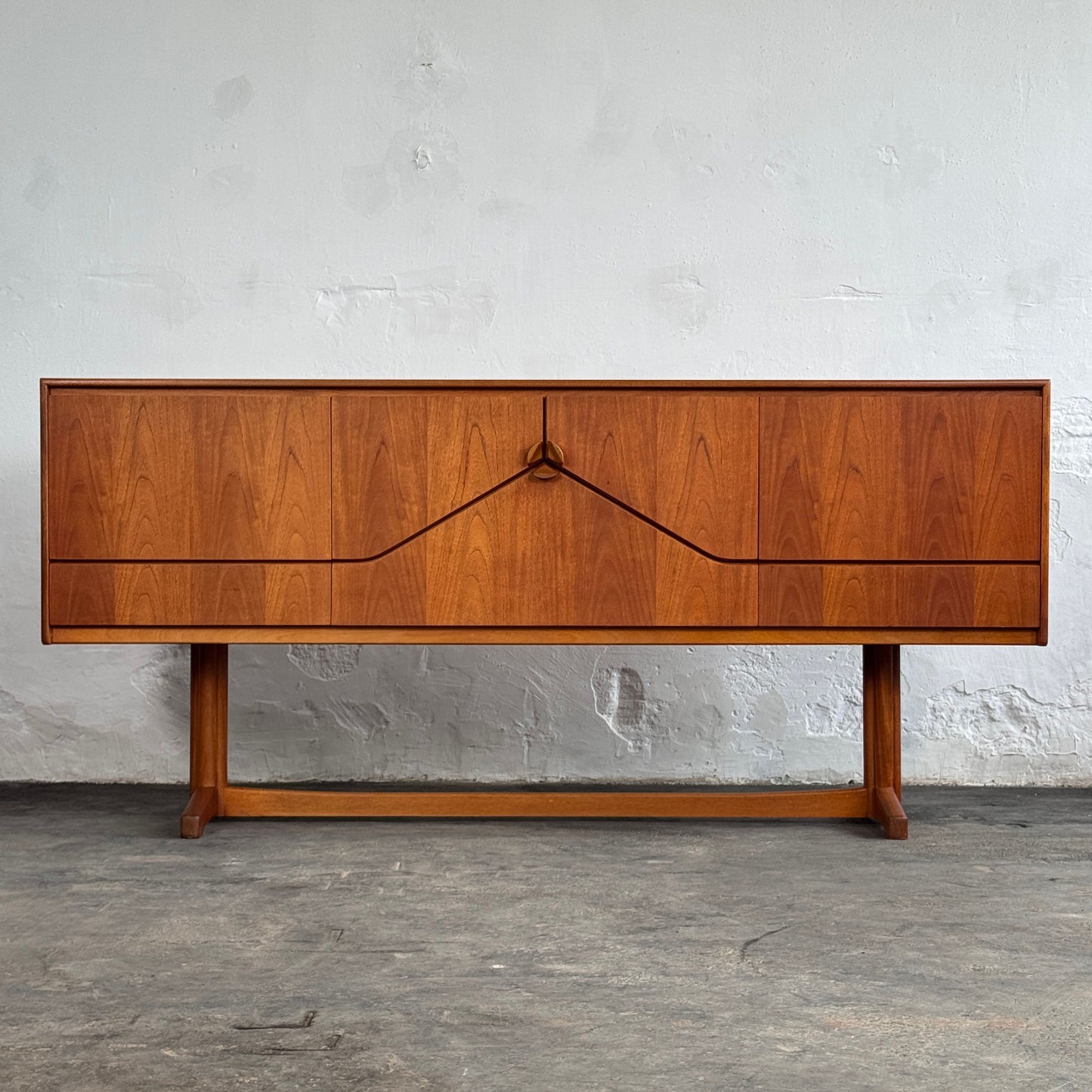 McIntosh of Kirkcaldy "Envelope" Teak Sideboard, 1970s