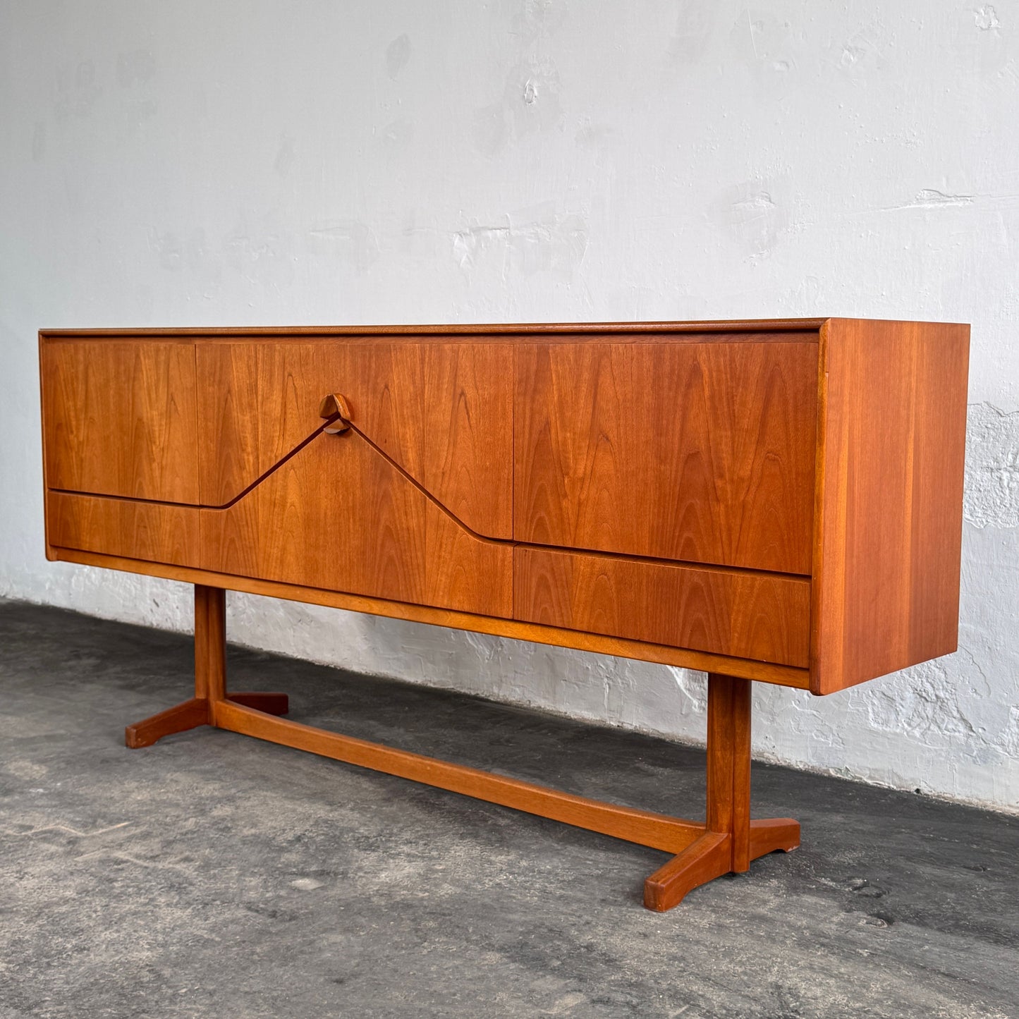 McIntosh of Kirkcaldy "Envelope" Teak Sideboard, 1970s