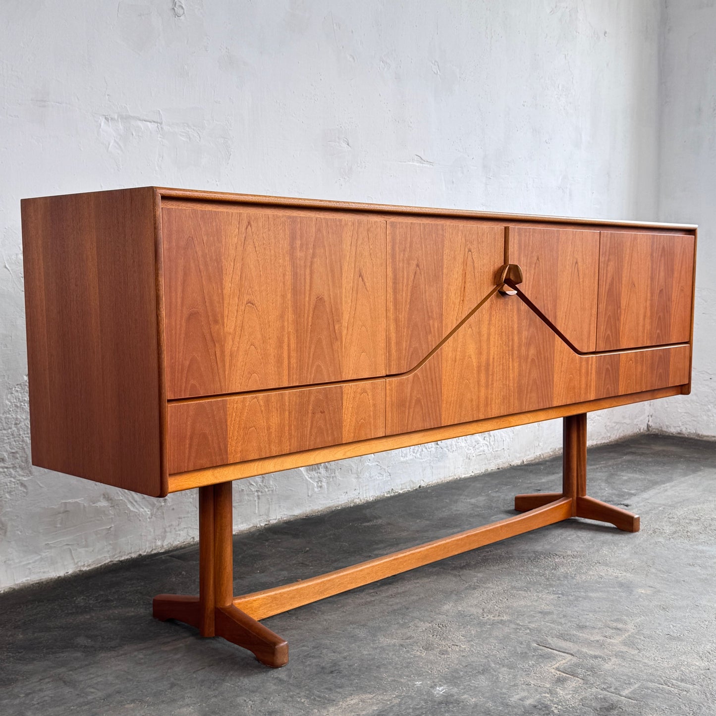 McIntosh of Kirkcaldy "Envelope" Teak Sideboard, 1970s