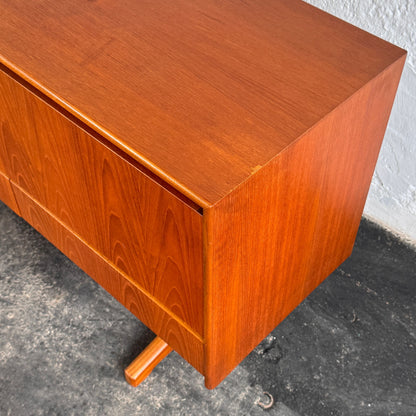 McIntosh of Kirkcaldy "Envelope" Teak Sideboard, 1970s