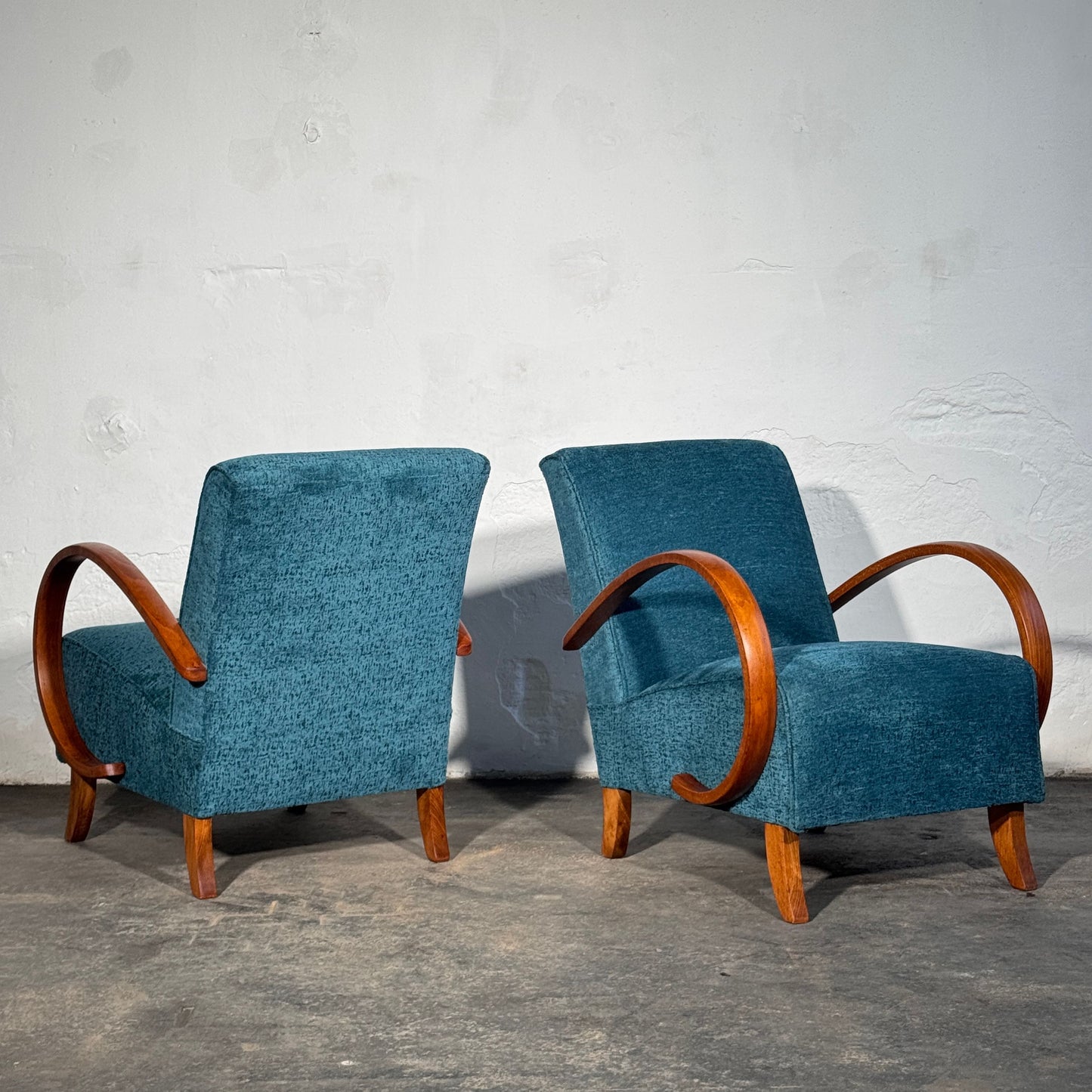 Pair of Halabala H-410 Armchairs, Fully Refurbished, 1930s