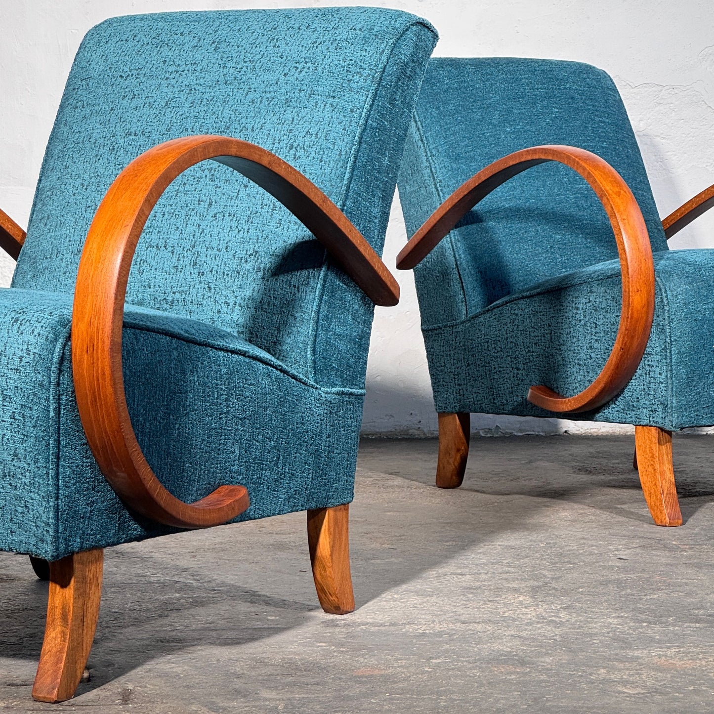 Pair of Halabala H-410 Armchairs, Fully Refurbished, 1930s