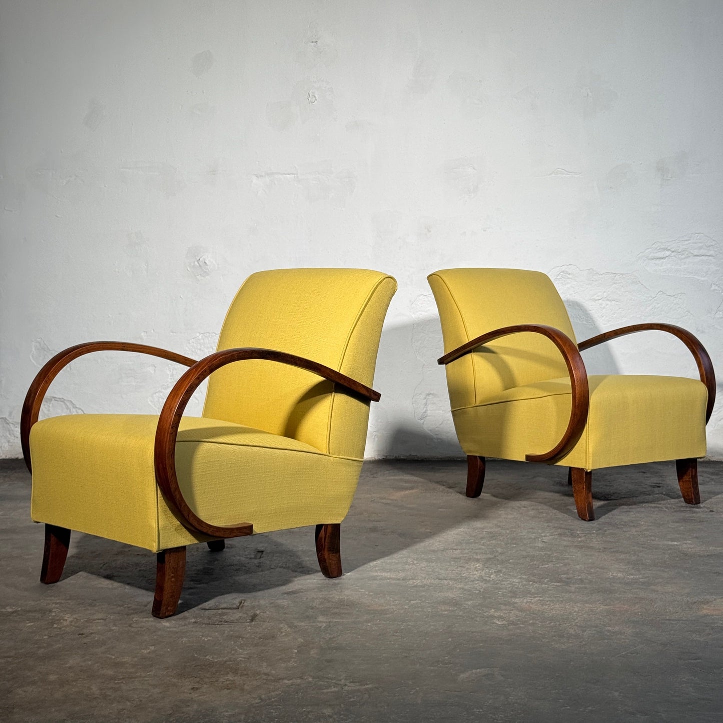 Pair of Halabala H-410 Armchairs, Fully Refurbished, 1930s