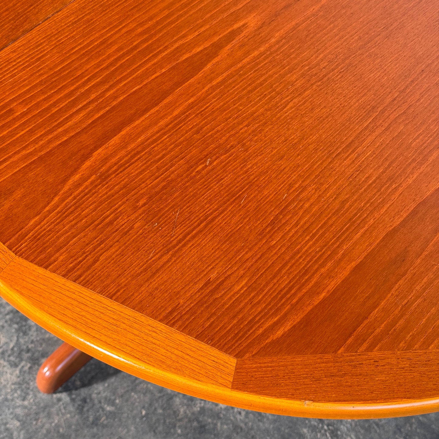 British Oval Extendable Teak Dining Table, 1960s