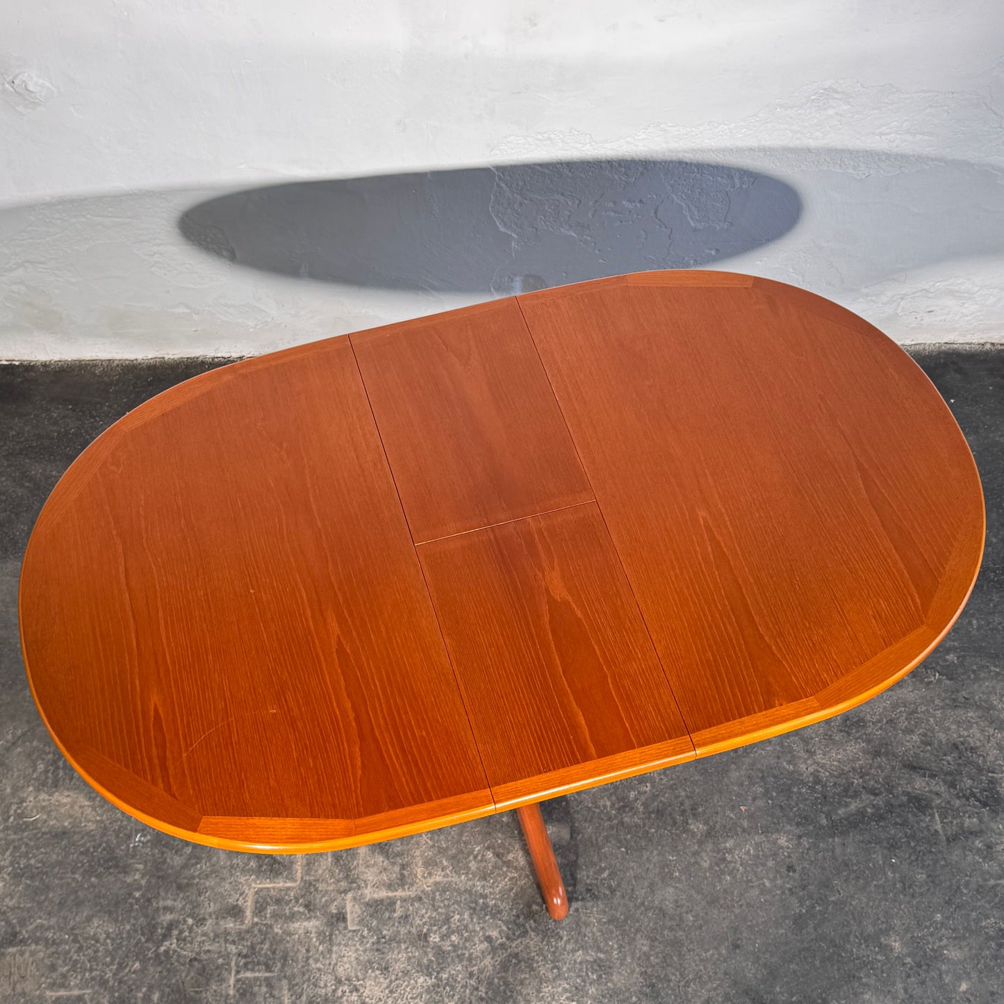 British Oval Extendable Teak Dining Table, 1960s