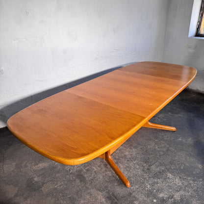 Skovby Extendable Oak Dining Table, 1960s