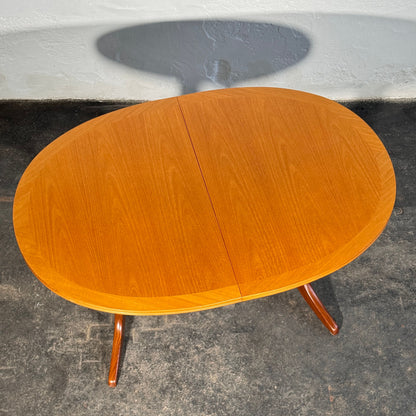 Parker Knoll Oval Extendable Teak Dining Table, 1960s