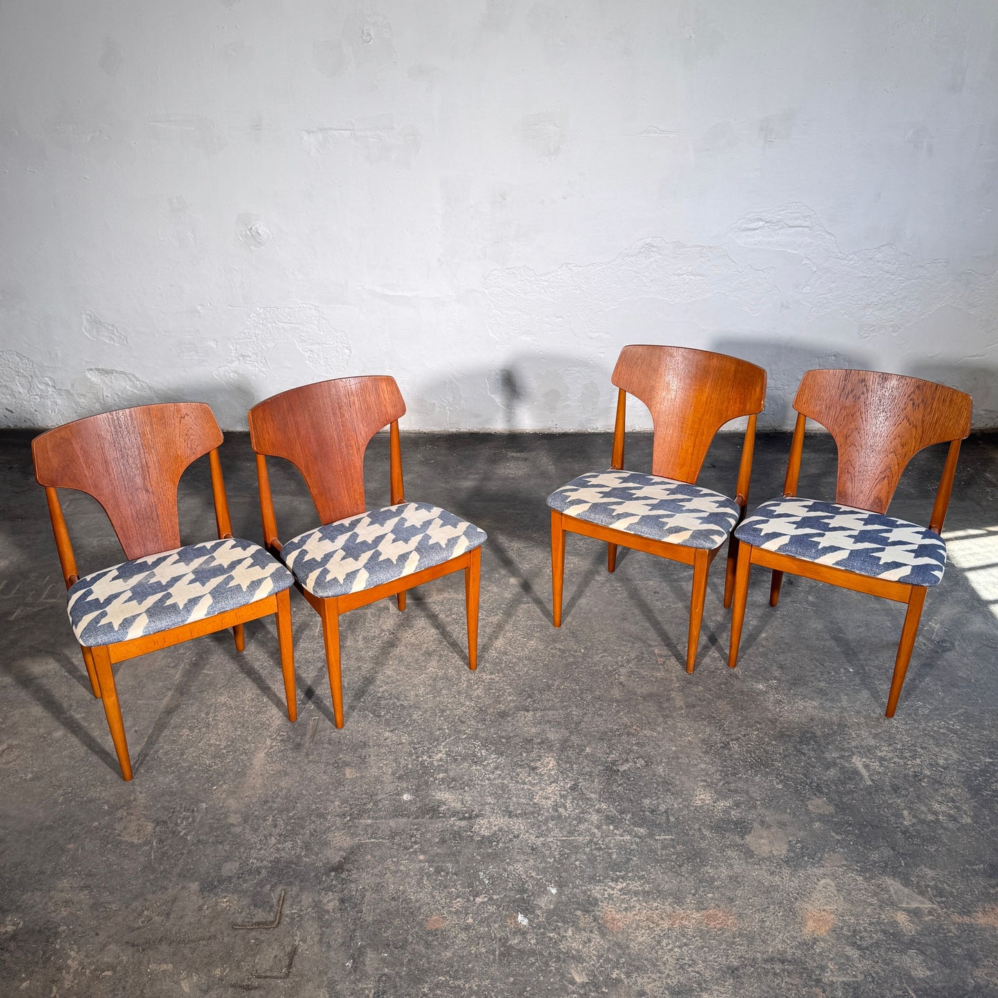 Set of 4 Elliotts of Newbury Teak Dining Chairs, 1960s