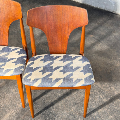 Set of 4 Elliotts of Newbury Teak Dining Chairs, 1960s