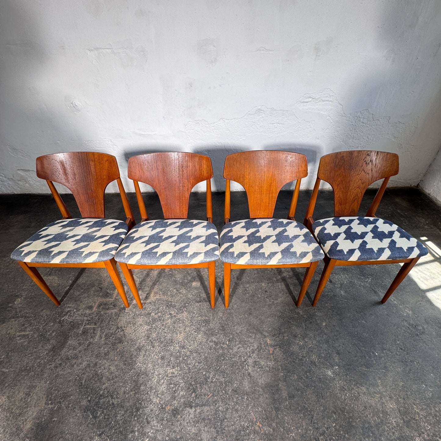 Set of 4 Elliotts of Newbury Teak Dining Chairs, 1960s