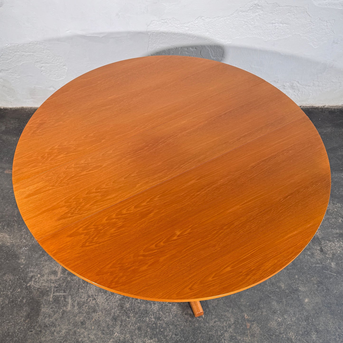 Drop Leaf Round Dining Table, 1960s