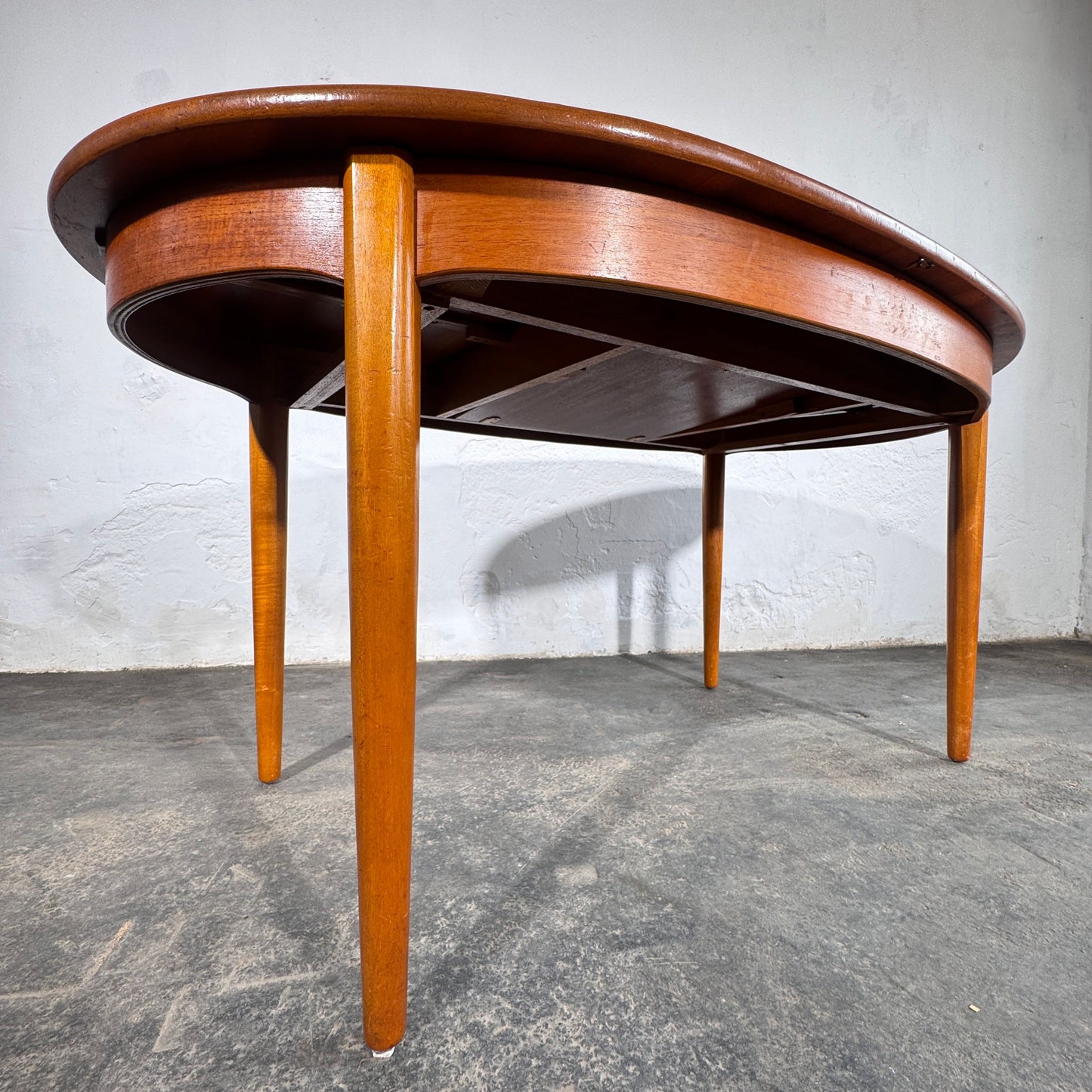 British Oval Extendable Teak Dining Table, 1960s