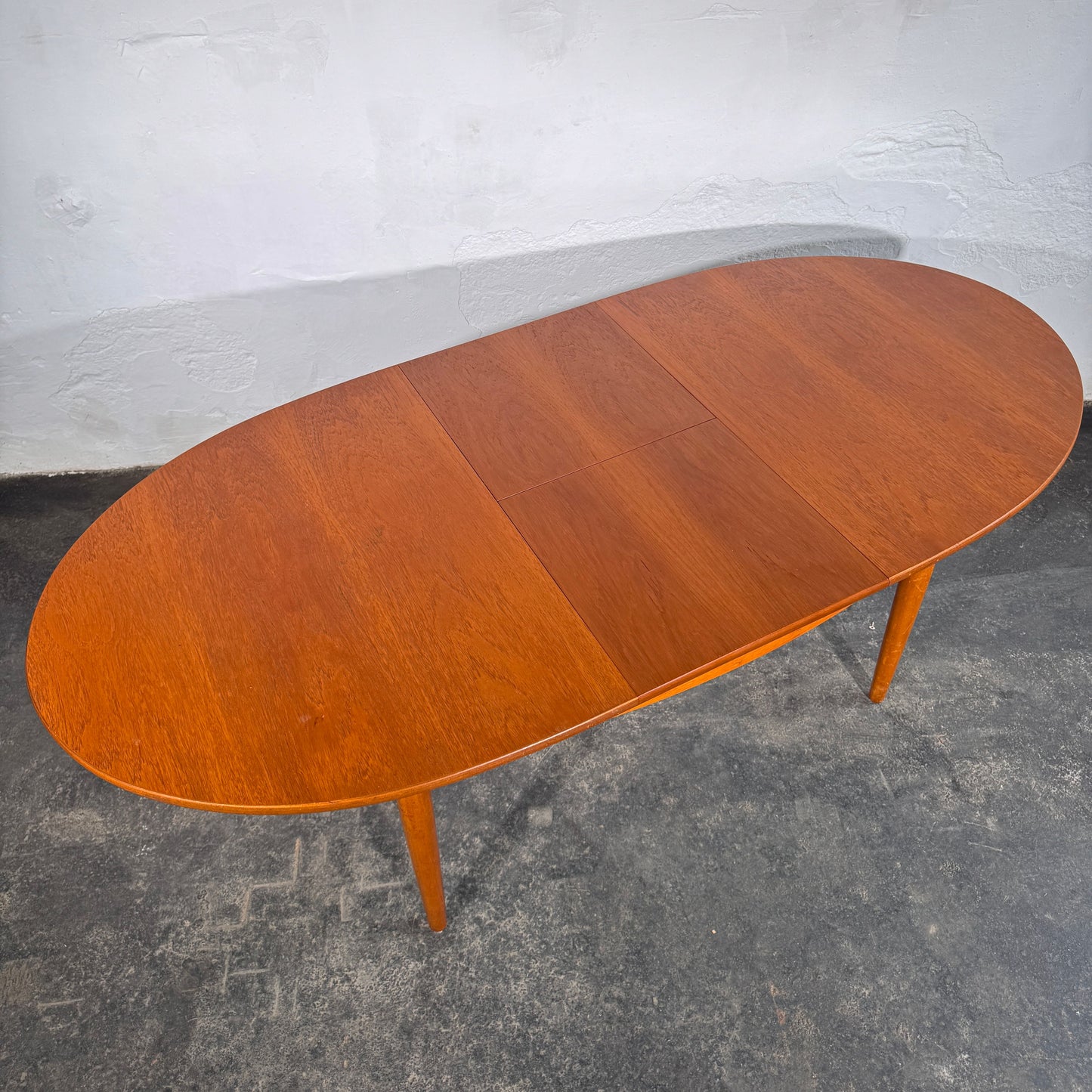 British Oval Extendable Teak Dining Table, 1960s