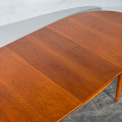 British Oval Extendable Teak Dining Table, 1960s