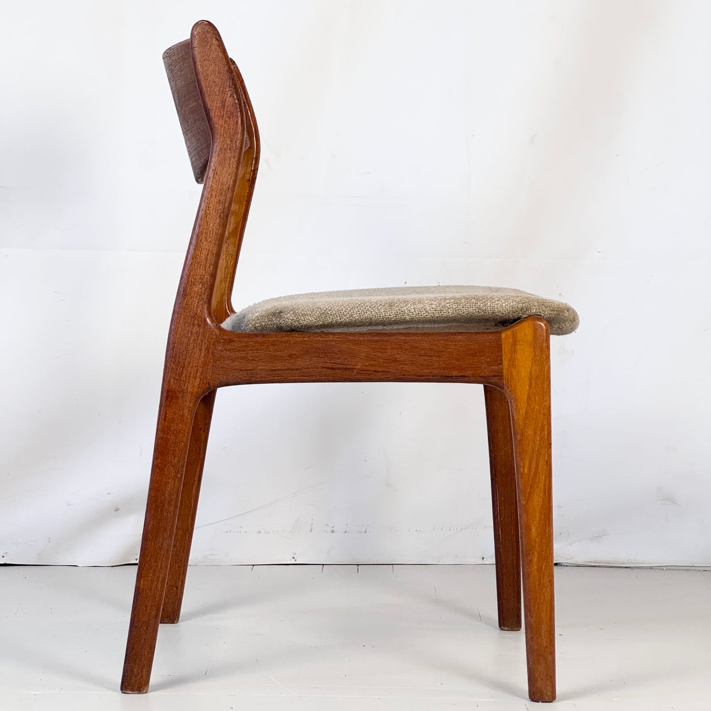 P.E. Jørgensen for Farso Stolefabrik Dining Chair, 1960s — Danish Mid-Century Design (To Restore)