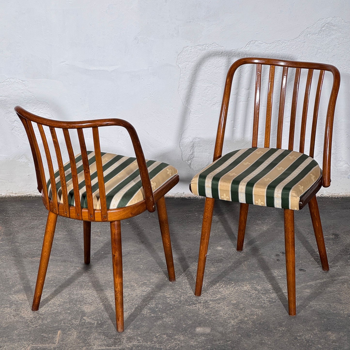 Jitona Dining Set – Table and 4 Chairs, 1960s