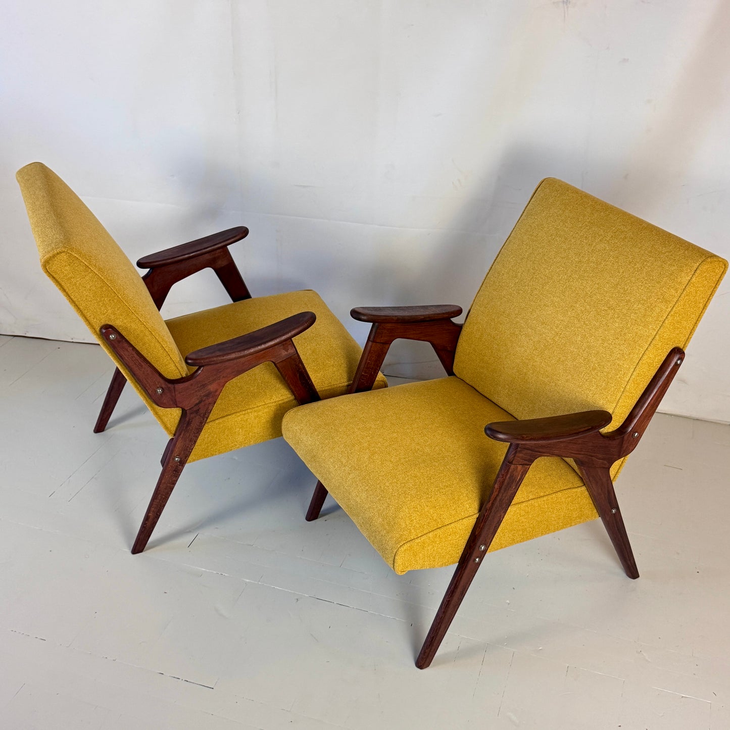 Pair of Fully Refurbished Yugoslav Armchairs, 1960s — Mid-Century Modern Lounge Chairs