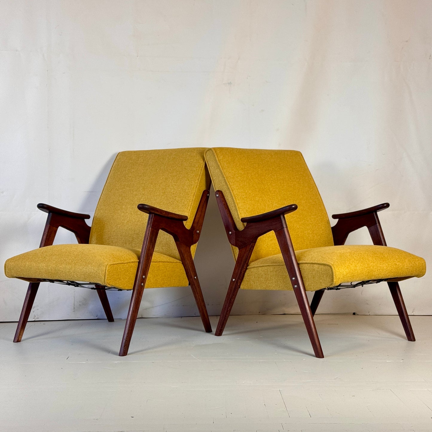 Pair of Fully Refurbished Yugoslav Armchairs, 1960s — Mid-Century Modern Lounge Chairs