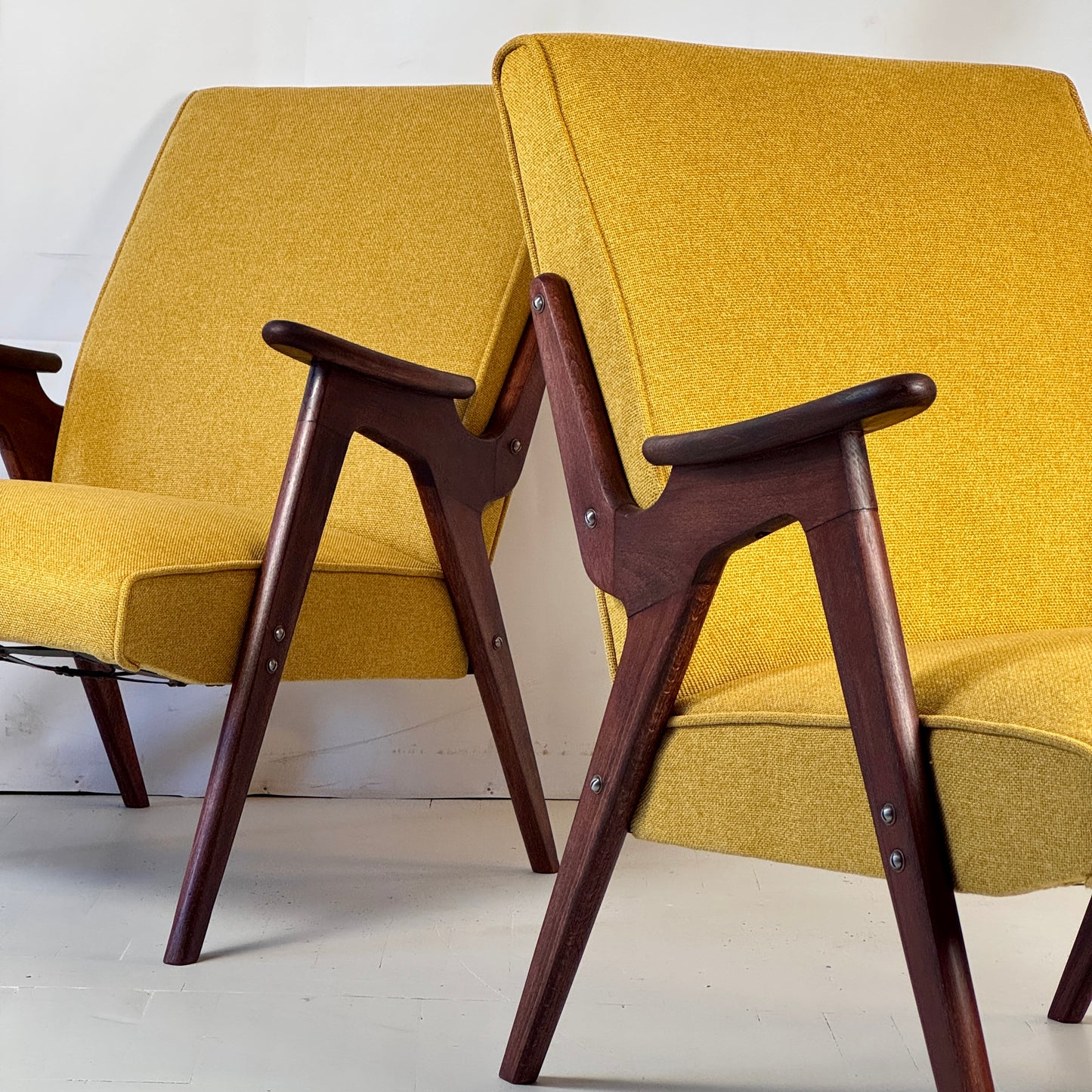 Pair of Fully Refurbished Yugoslav Armchairs, 1960s — Mid-Century Modern Lounge Chairs