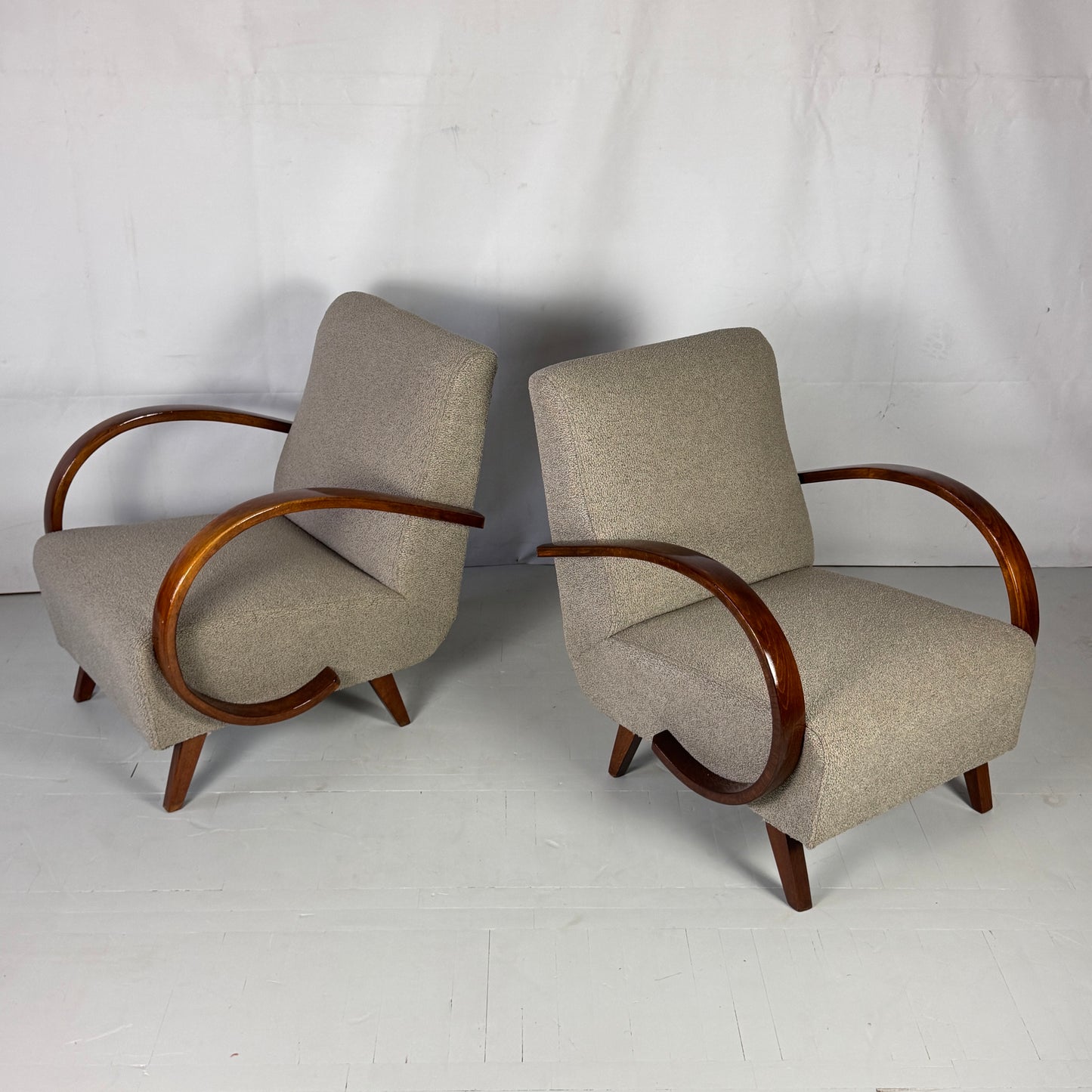 Pair of Jindřich Halabala H-410 Armchairs, Czechoslovakia, 1930s