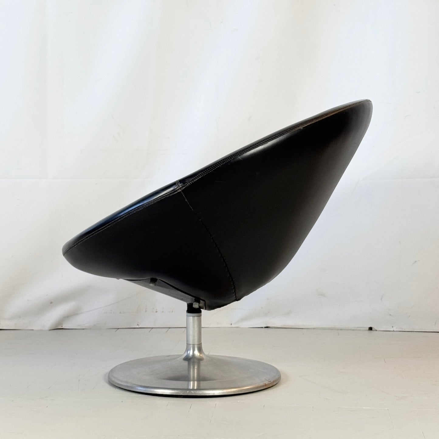 Pair of Hungarian “Radar” Armchairs with Original Faux Leather, 1960s