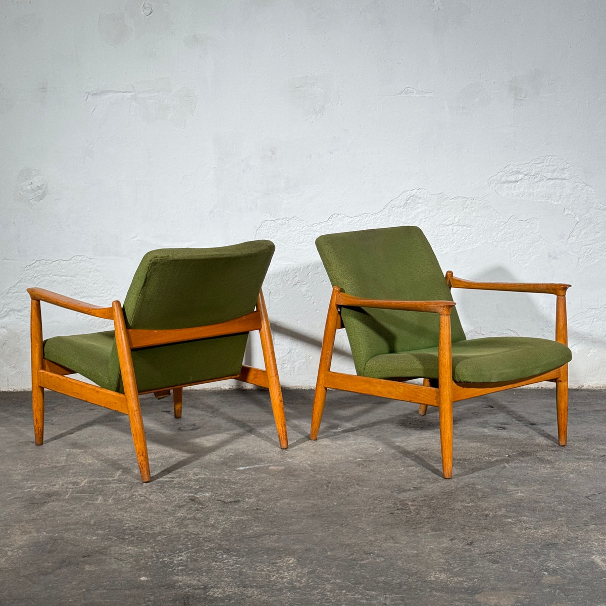 Pair of GFM-64 Armchairs by Edmund Homa, 1970s