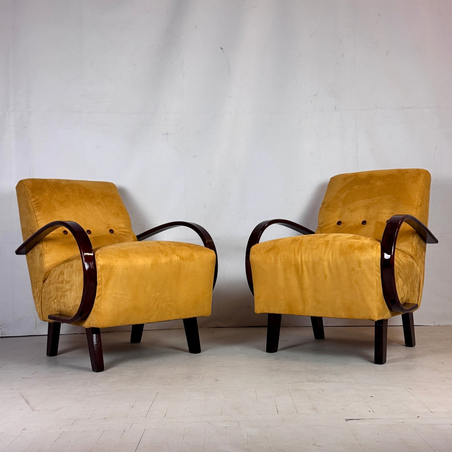 Pair of H-410 Art Deco Armchairs by Jindřich Halabala for UP Zavody, 1930s