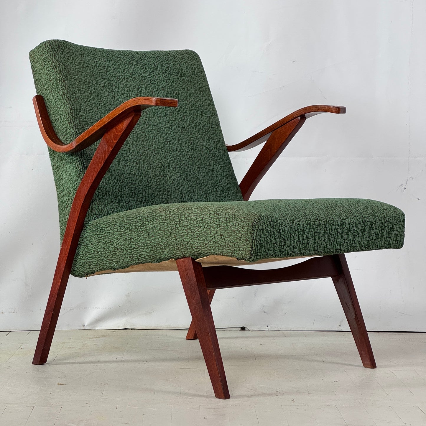 Set of 2 Mid-Century Tatra Nabytok Armchairs, 1960s (Green)