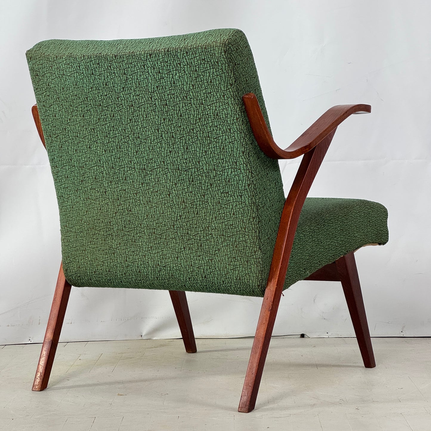 Set of 2 Mid-Century Tatra Nabytok Armchairs, 1960s (Green)