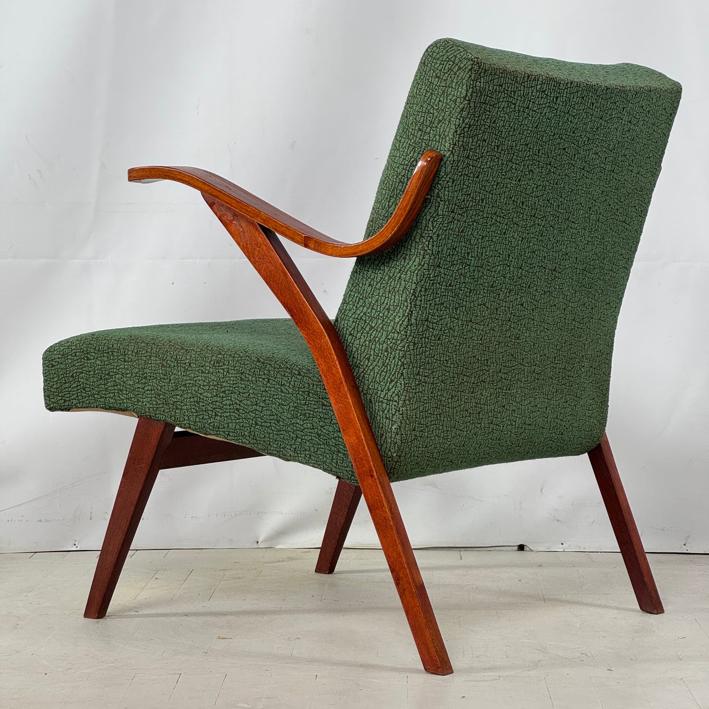 Set of 2 Mid-Century Tatra Nabytok Armchairs, 1960s (Green)