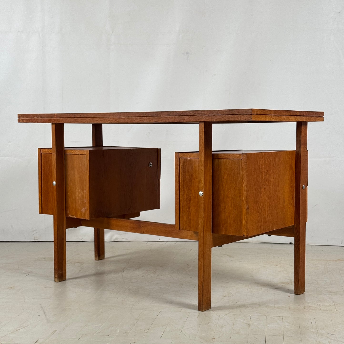 Hungarian Mid-Century Oak Desk, 1960s