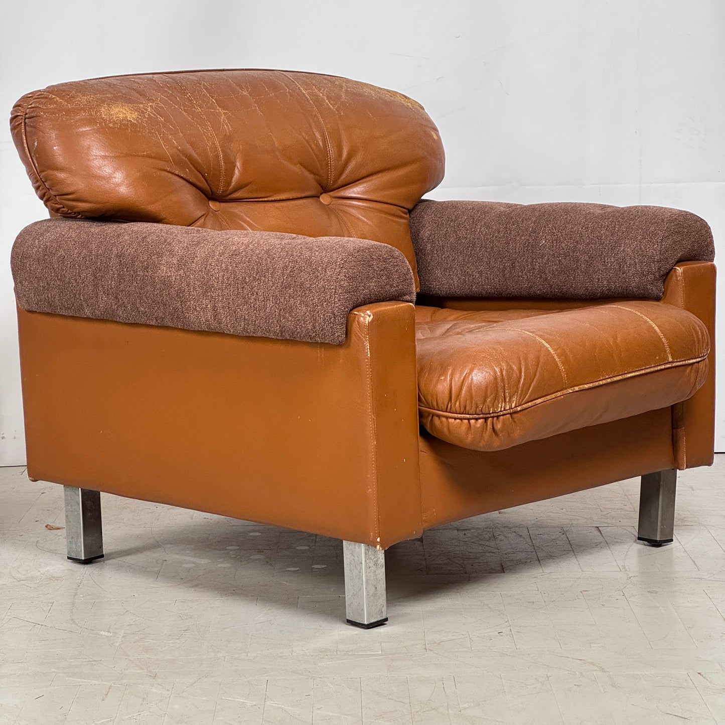 Hungarian Leather Armchairs, 1960s – Mid-Century Hungarian Design
